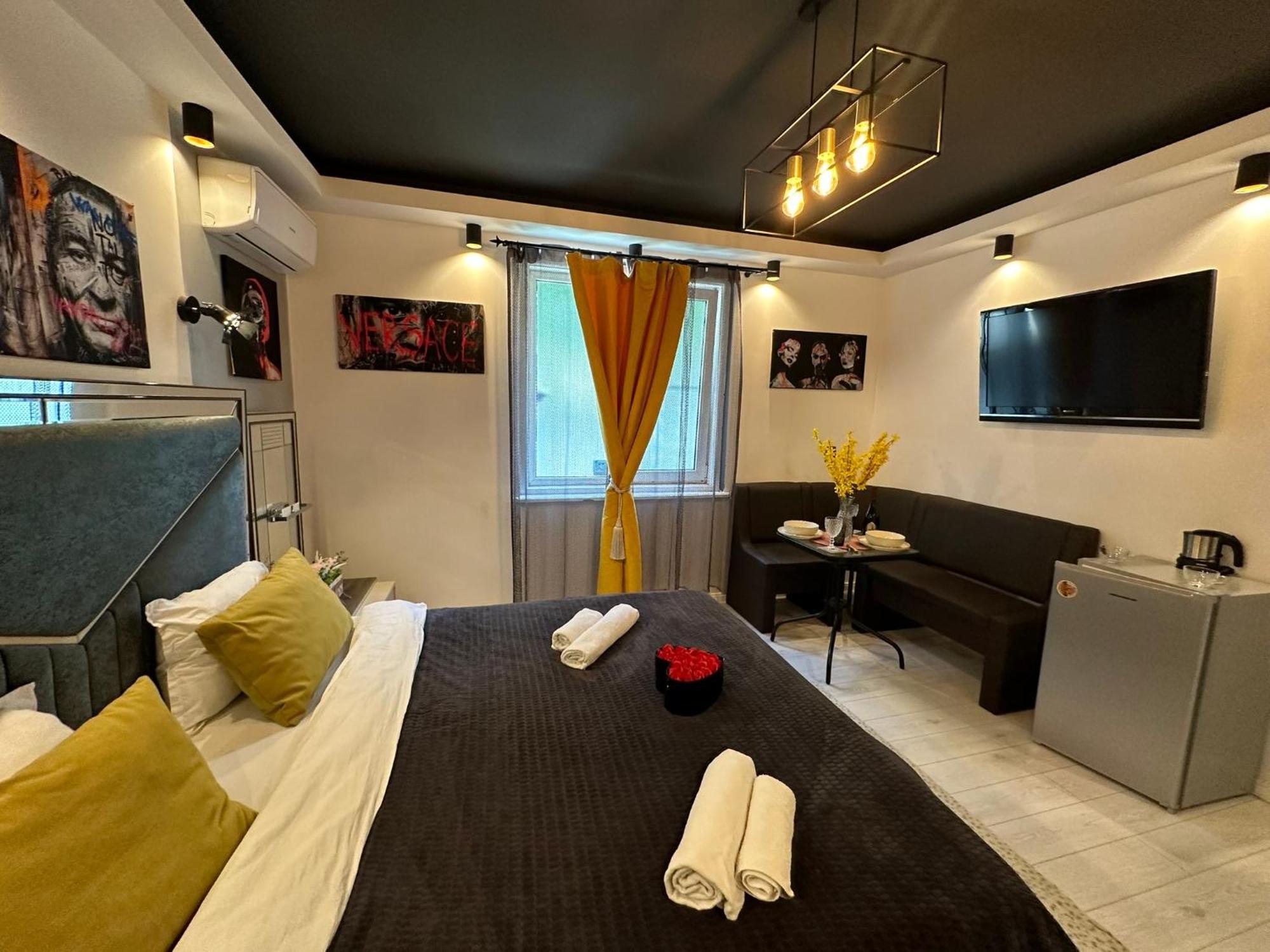 The Fame - Modern Studio In Top Location & Parking Κραϊόβα Εξωτερικό φωτογραφία